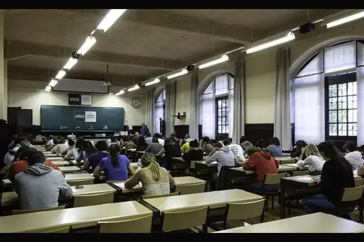 uned