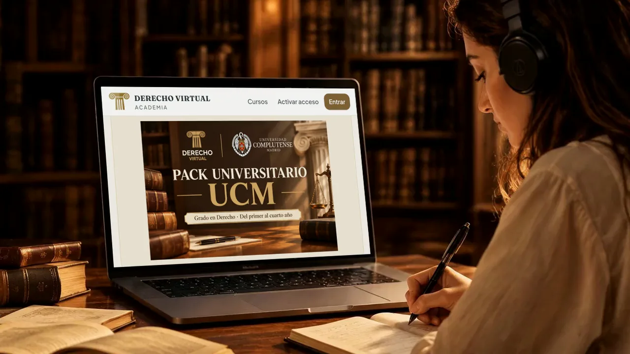 Estudiante tomando apuntes delante del pack Complutense de la Academia de Derecho Virtual